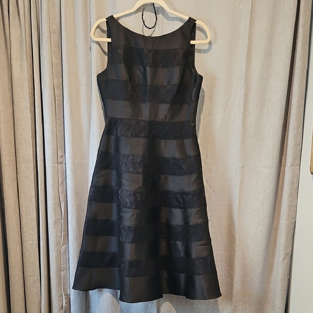 Adrianna Papell Black and Lace Sleeveless A-Line Midi Dress